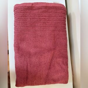 Brand New Hotel Collection Bath Sheet – 100% MicroCotton® 35" x 70"